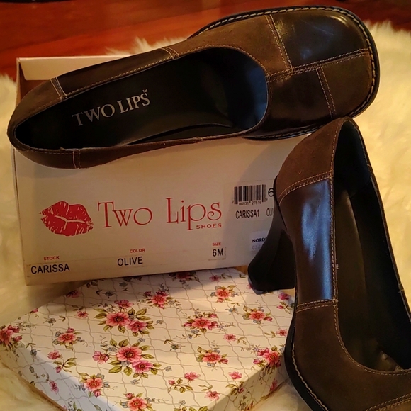 Two Lips Shoes - Vintage Two Lips Carissa Olive Square toe leather stilettos size 6